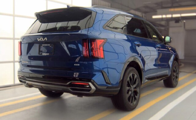 2023 Kia Sorento SX Prestige — photo 3 of 9