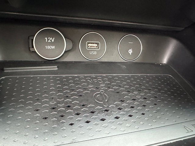 2023 Genesis G70 3.3T — photo 38 of 39
