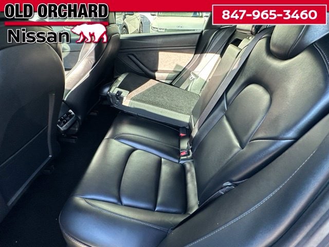 2021 Tesla Model 3 Standard Range Plus — photo 12 of 22