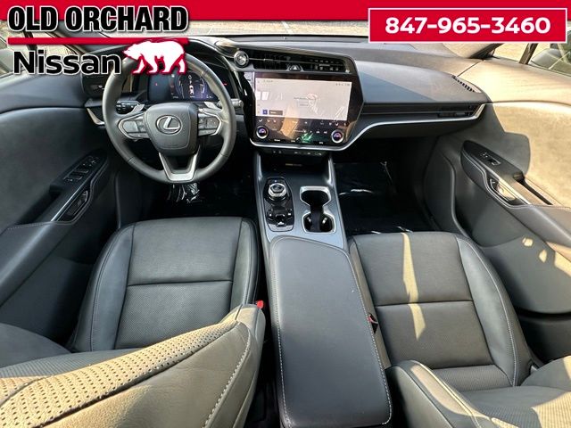 2023 LEXUS RZ 450e Premium — photo 16 of 24