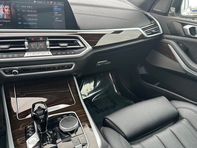 2021 BMW X5 xDrive45e — photo 20 of 34
