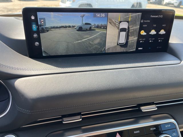 2023 Genesis GV80 2.5T — photo 28 of 34
