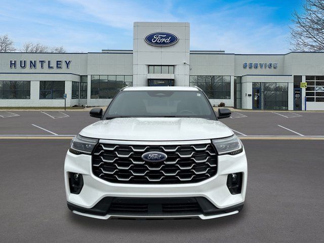 2025 Ford Explorer Platinum — photo 3 of 34