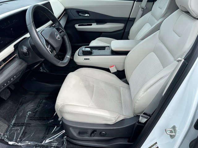 2025 Nissan Ariya Engage e-4orce — photo 17 of 27