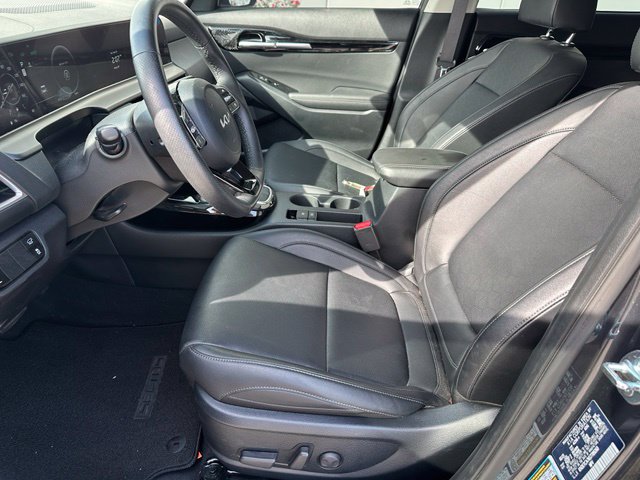 2025 Kia Seltos SX — photo 14 of 25