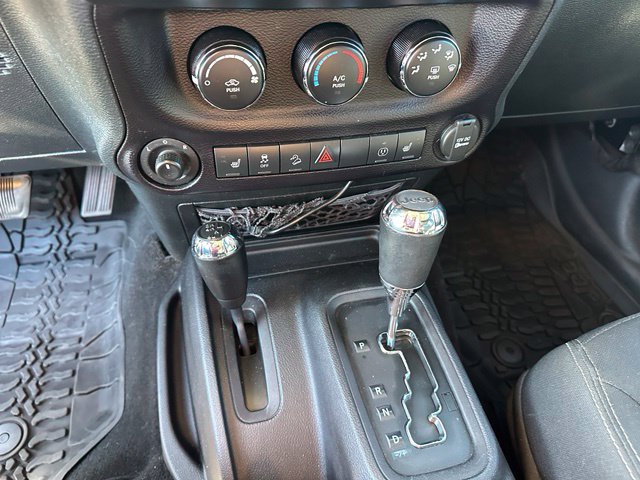 2016 Jeep Wrangler Unlimited Sahara — photo 21 of 25