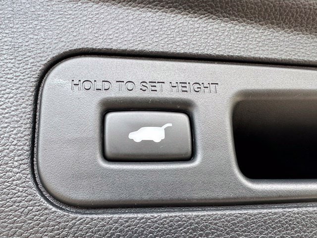 2024 Acura MDX A-Spec — photo 14 of 32