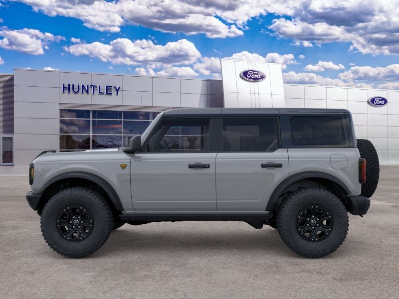 2026 Ford Bronco Badlands — photo 29 of 58