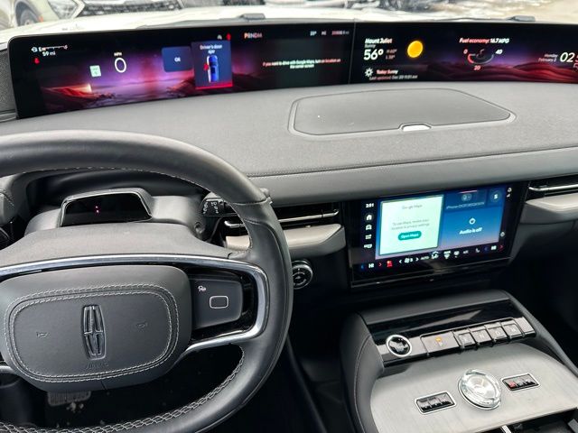 2025 Lincoln Navigator L Reserve — photo 29 of 41