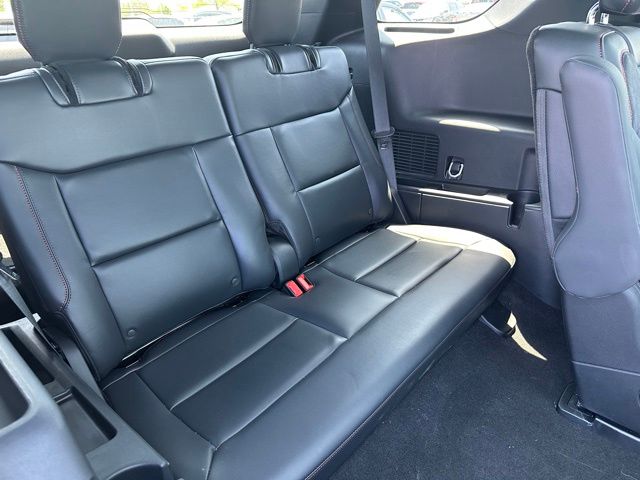 2025 Ford Explorer ST — photo 14 of 35