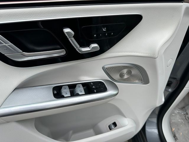2023 Mercedes-Benz EQE 350 SUV — photo 19 of 30