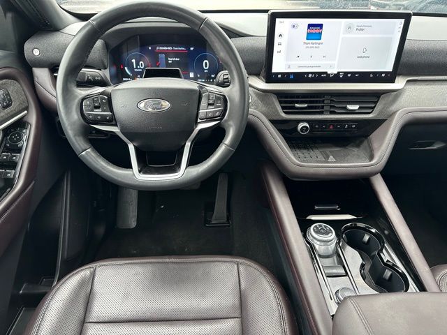 2025 Ford Explorer Platinum — photo 20 of 34
