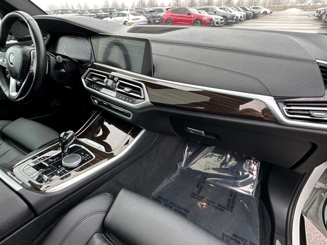 2021 BMW X5 xDrive45e — photo 11 of 34