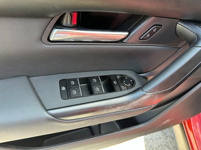 2025 Mazda CX-50 Hybrid Premium Plus — photo 18 of 28