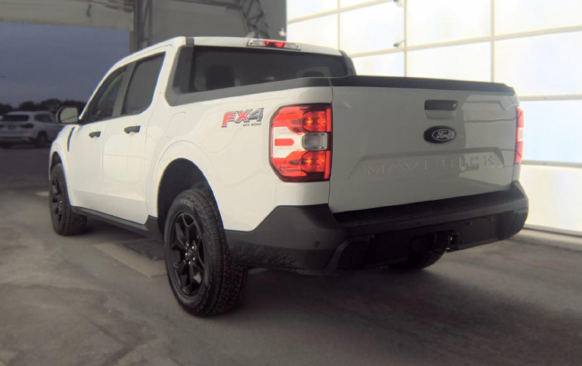 2025 Ford Maverick XLT — photo 5 of 8