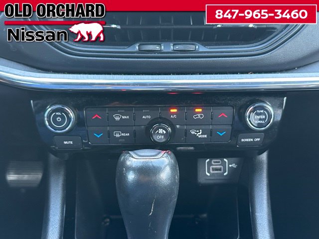 2022 Jeep Compass Limited — photo 19 of 23