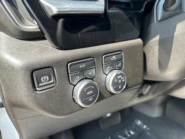2024 GMC Sierra 1500 Elevation — photo 21 of 29