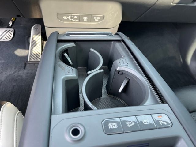 2024 Kia EV9 GT-Line — photo 27 of 44