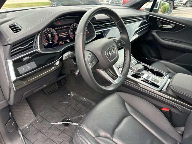 2025 Audi Q7 55 Premium Plus — photo 26 of 34