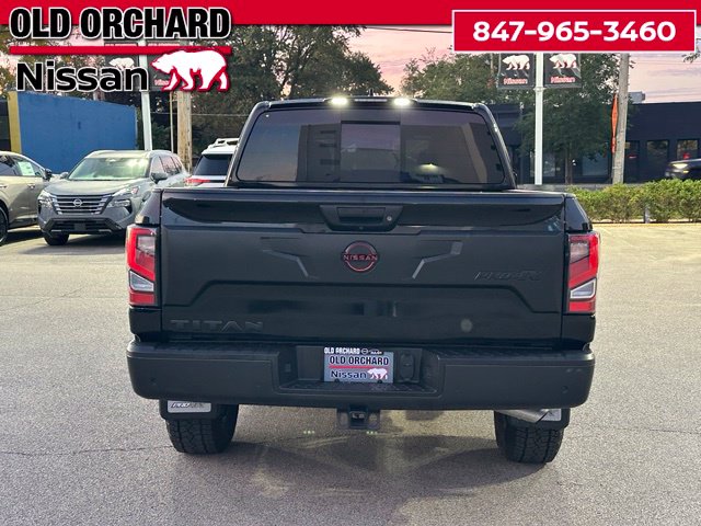 2024 Nissan Titan PRO-4X — photo 7 of 22