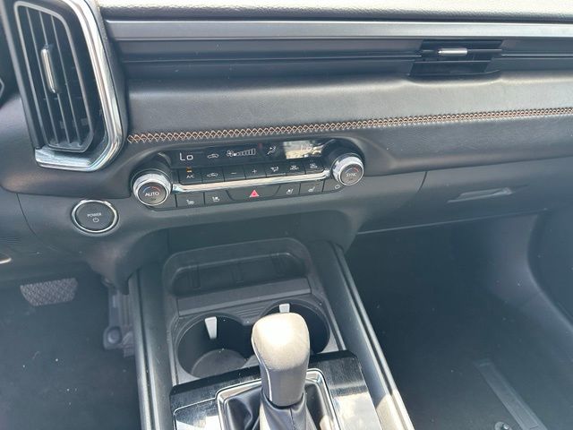 2025 Mazda CX-50 Hybrid Premium Plus — photo 22 of 28