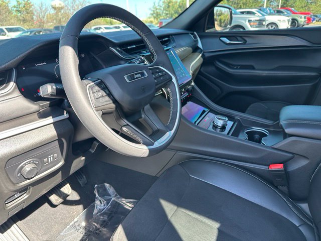 2024 Jeep Grand Cherokee L Altitude X — photo 23 of 31