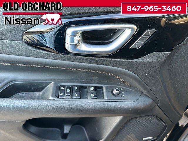 2023 Jeep Compass Limited — photo 8 of 22