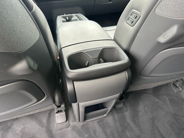 2024 Kia EV9 Wind — photo 19 of 44