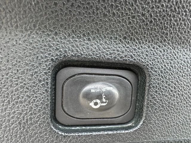 2019 Ford Explorer Limited — photo 14 of 33