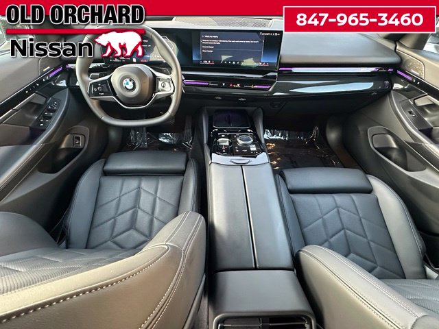 2025 BMW 5 Series 530i xDrive — photo 18 of 24