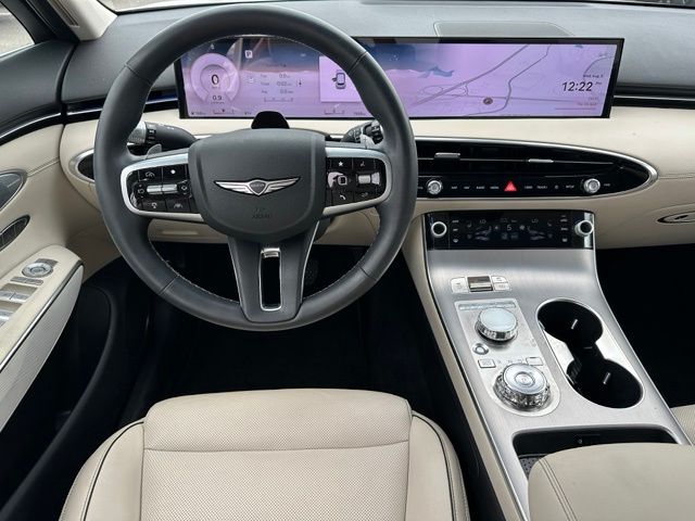 2026 Genesis GV70 2.5T Advanced — photo 18 of 37