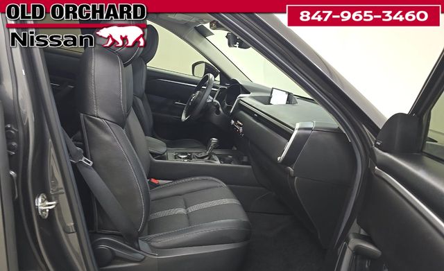 2024 Mazda CX-50 2.5 S Premium Package — photo 8 of 11