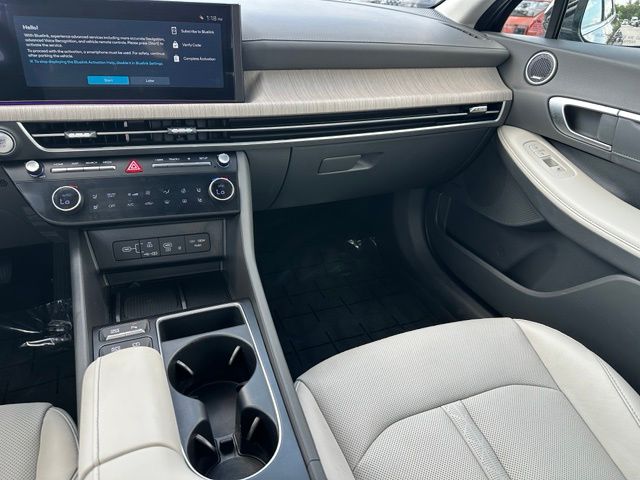 2025 Hyundai Sonata Hybrid Limited — photo 18 of 40