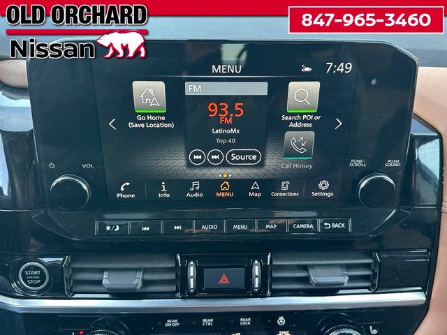 2023 Nissan Pathfinder Platinum — photo 15 of 23