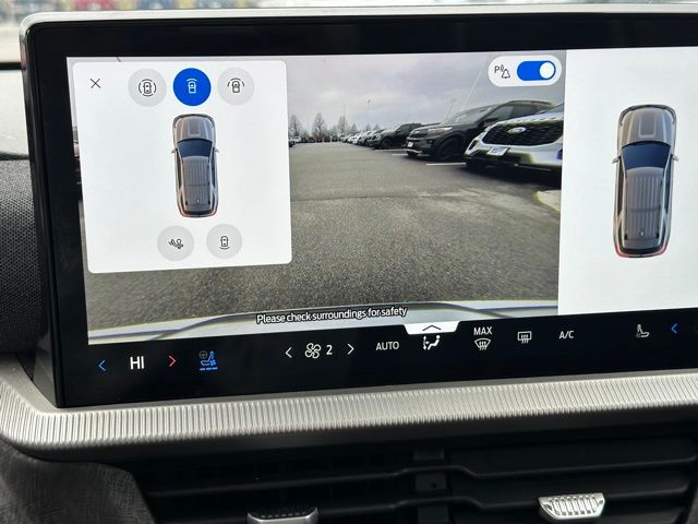 2025 Ford Explorer Platinum — photo 29 of 34