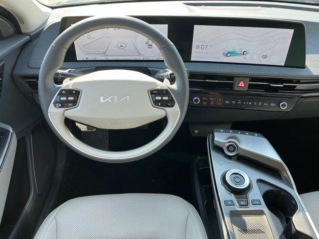2023 Kia EV6 Wind — photo 13 of 32
