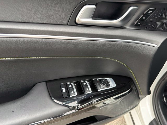 2025 Kia K5 GT — photo 20 of 41