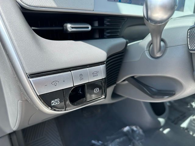 2024 Hyundai IONIQ 5 Limited — photo 22 of 38