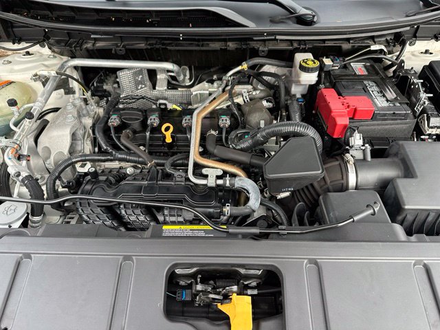 2021 Nissan Rogue SV — photo 8 of 26