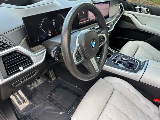 2024 BMW X7 xDrive40i — photo 27 of 34
