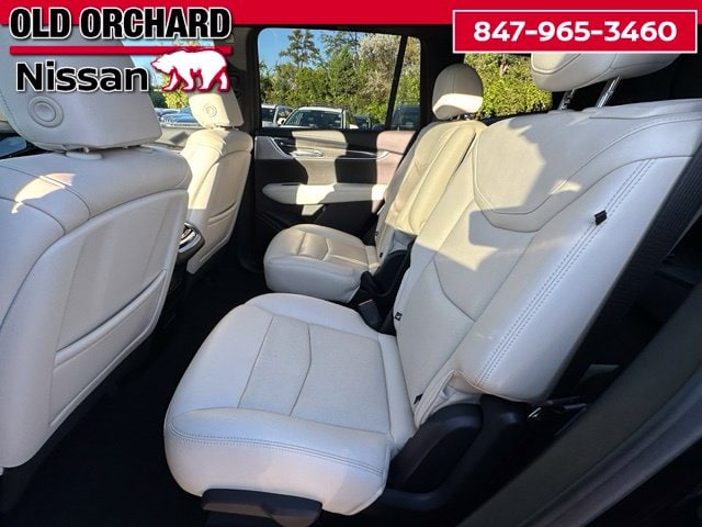 2021 Cadillac XT6 Sport — photo 13 of 23