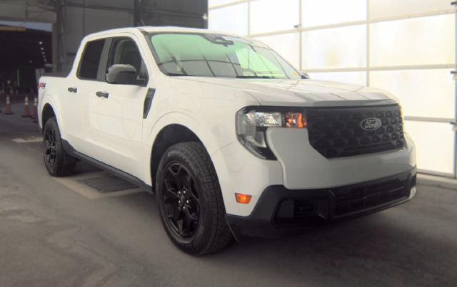 2025 Ford Maverick XLT — photo 3 of 8