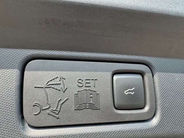 2022 Ford Mustang Mach-E GT — photo 13 of 36