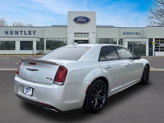 2021 Chrysler 300 S — photo 5 of 26