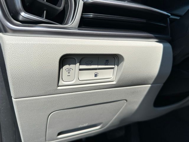 2025 Kia Sorento Plug-In Hybrid EX — photo 24 of 34