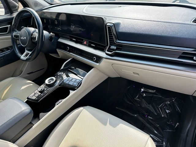2024 Kia Sportage Hybrid EX — photo 12 of 31