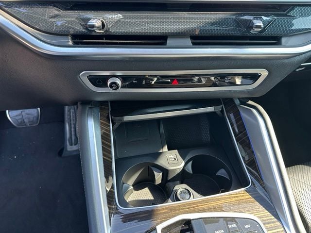2025 BMW X6 xDrive40i — photo 23 of 29