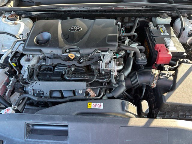 2018 Toyota Camry SE — photo 9 of 27