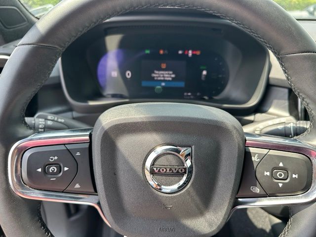 2023 Volvo XC40 Recharge Pure Electric Ultimate — photo 25 of 26