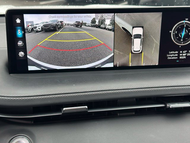 2023 Genesis GV70 2.5T — photo 31 of 41